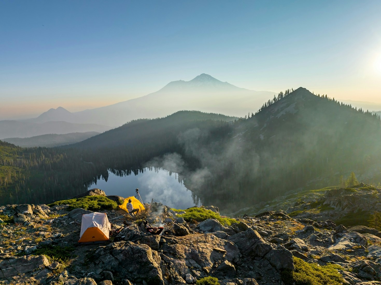 How to Create a Cozy Campfire Haven on Chilly Nights